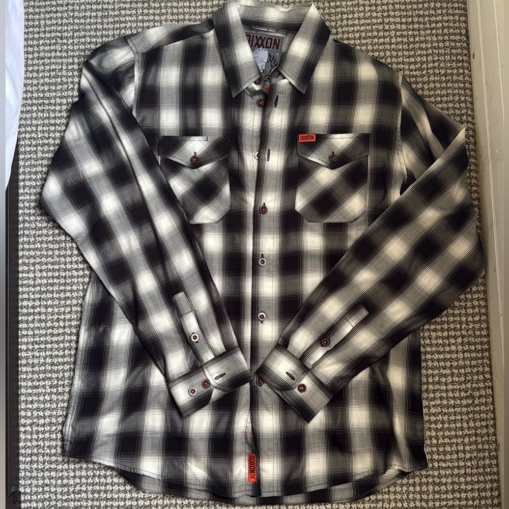 MENS DIXXON LONG SLEEVE BUTTON UP SHIRT